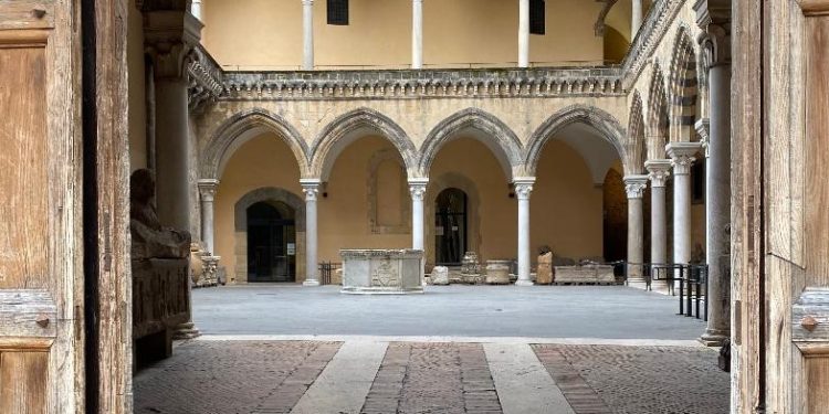 Alla scoperta di Tarquinia: un viaggio nel tempo tra torri, chiese e mura medievali