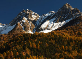 La Val D’Ayas si colora d’autunno