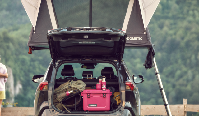 Dometic presenta una tenda gonfiabile per il tetto dei veicoli