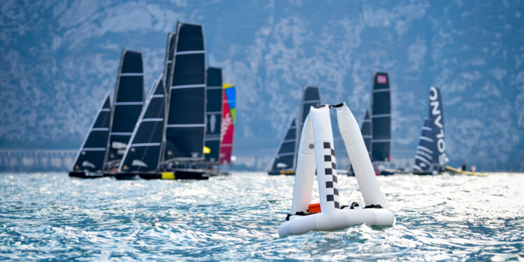Dal 29 maggio al 3 giugno sul Lago di Molveno si gonfiano le vele