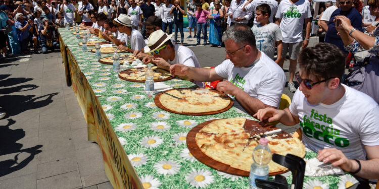 In Liguria arriva la Festa della Focaccia di Recco: appuntamento domenica 28 maggio