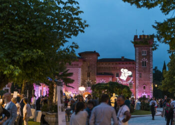 Mercoledì 5 luglio Dinner Show nel parco storico del Castello di Spessa di Capriva del Friuli
