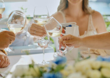 Toscana-Lombardia andata e ritorno: in Versilia il 29 giugno appuntamento con il vino