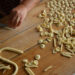 Orecchiette nelle ‘nchiosce 2023, al via la grande festa della ‘regina’ pugliese