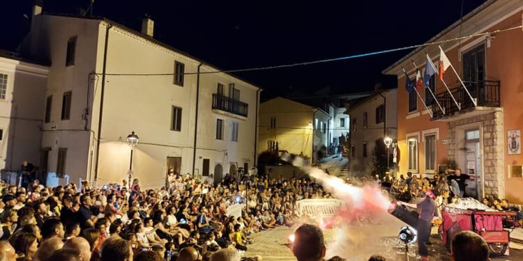 Il 16 e 17 agosto in Molise l’ottavo Casteldelgiudice Buskers Festival
