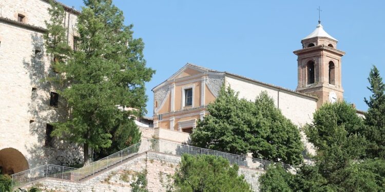 Giovedì 3 agosto al Castello di Genga (AN) arriva Borgo Avventura