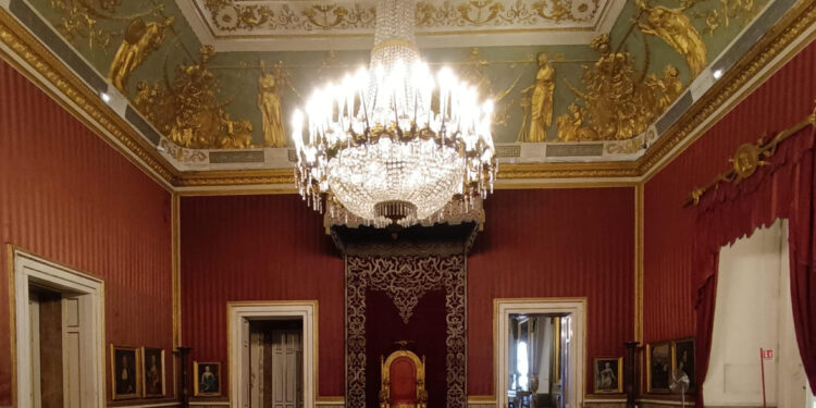 Al Palazzo Reale di Napoli apertura per Ognissanti e weekend gratuito