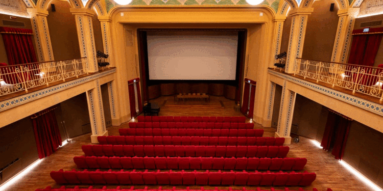 A Bologna riapre la storica sala cinematografica di Palazzo Ronzani: 10 giorni di eventi