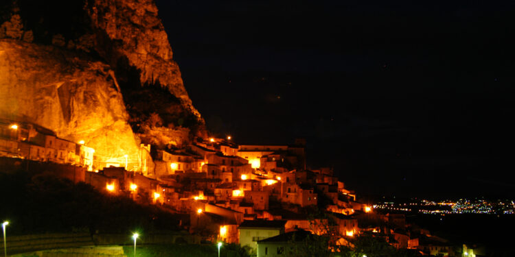 Costa del Mito: il Natale in Sicilia tra mare, presepi viventi e sapori di una volta