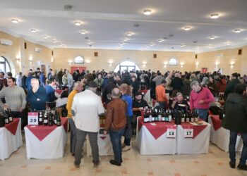 “Evoluzione Naturale” a Grottaglie (TA): la Puglia si prepara a brindare all’arte del vino naturale