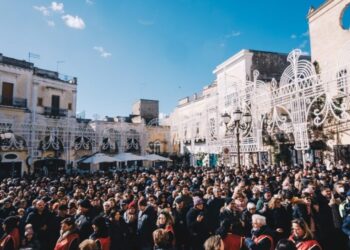 Tradizione, passione e spettacolo: Grottaglie (TA) si prepara per la Foc’ra di San Ciro