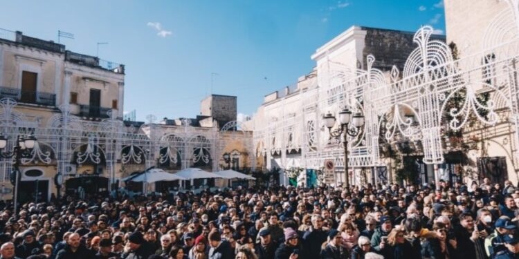 Tradizione, passione e spettacolo: Grottaglie (TA) si prepara per la Foc’ra di San Ciro