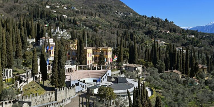 Pasqua a Brescia e nella sua provincia fra tradizioni popolari, tesori d’arte e fede