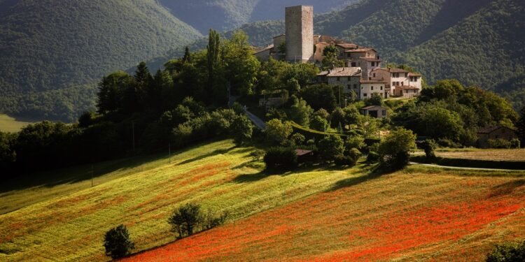Sabato 27 aprile un’escursione per scoprire la Valle di Salmaregia (PG)