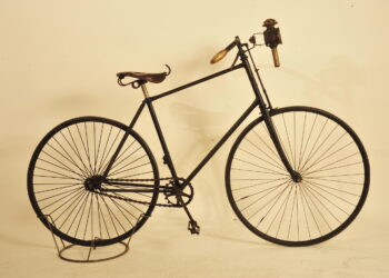 Torre del Lago (LU) festeggia la tappa del Giro d’Italia con una mostra dedicata a Puccini