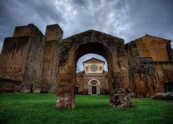 Necropoli di Tuscania: dal 14 aprile un calendario di visite guidate