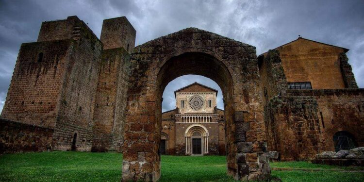 Necropoli di Tuscania: dal 14 aprile un calendario di visite guidate