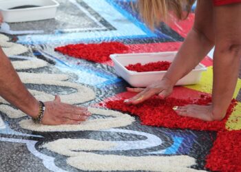 A Castelraimondo (MC) arriva la tradizionale Infiorata del Corpus Domini