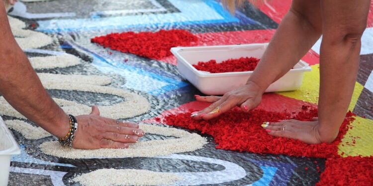 A Castelraimondo (MC) arriva la tradizionale Infiorata del Corpus Domini