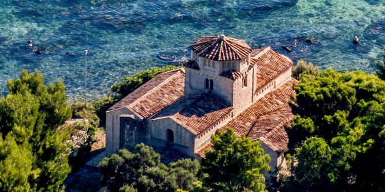 Da lunedì 1 luglio ad Ancona riapre la Chiesetta di Portonovo