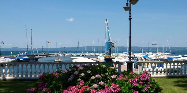 La Festa delle Ortensie torna a colorare Bolsena: appuntamento dal 14 al 16 giugno