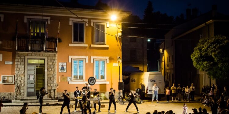 Il 16 e 17 agosto a Castel del Giudice (IS) la 9° edizione del Buskers Festival