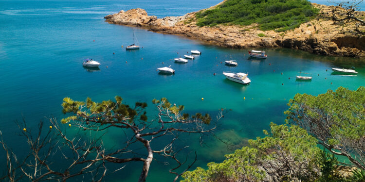 Estate in Catalogna: tante spiagge, stesso mare