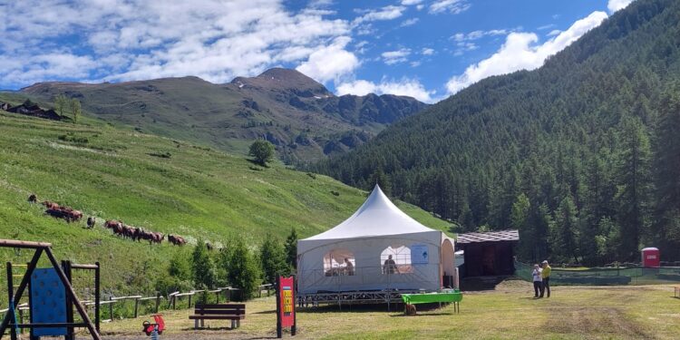 Dal 9 all’11 agosto a Chamois (AO) torna la quarta edizione del Festival alt(r)i Ascolti