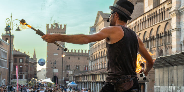 Dal 21 al 25 agosto a Ferrara torna il festival internazionale dei musicisti di strada