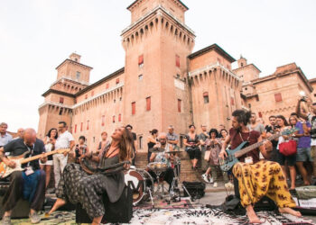 Dal 21 al 25 agosto a Ferrara torna il festival internazionale dei musicisti di strada