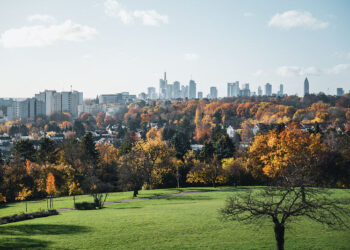 Magia d’autunno a Francoforte tra bellezze artistiche e naturali