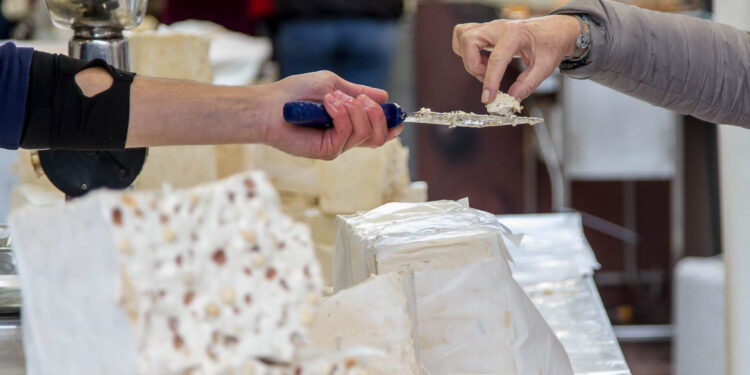 Dal 9 al 17 novembre a Cremona torna la storica Festa del Torrone