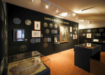 ‘Papi e Santi marchigiani a Castel Sant’Angelo’: la mostra continua a Roma fino al 2 marzo 2025