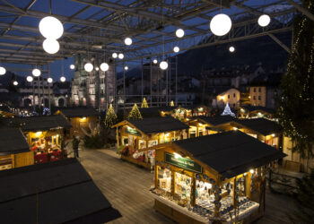 Dal 23 novembre nel cuore di Aosta torna il magico villaggio alpino del Marché Vert Noël