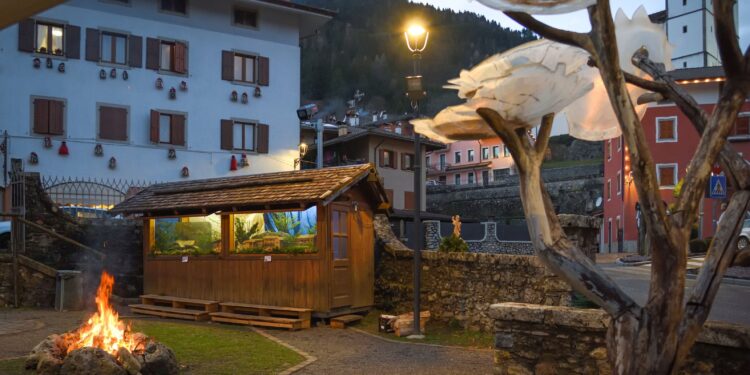 Borghi e Presepi a Sutrio (UD) fra i monti della Carnia, in Friuli Venezia Giulia