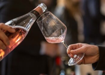 “AsSaggi di Vino”: a Siena quattro appuntamenti tra miti, stelle e geologia