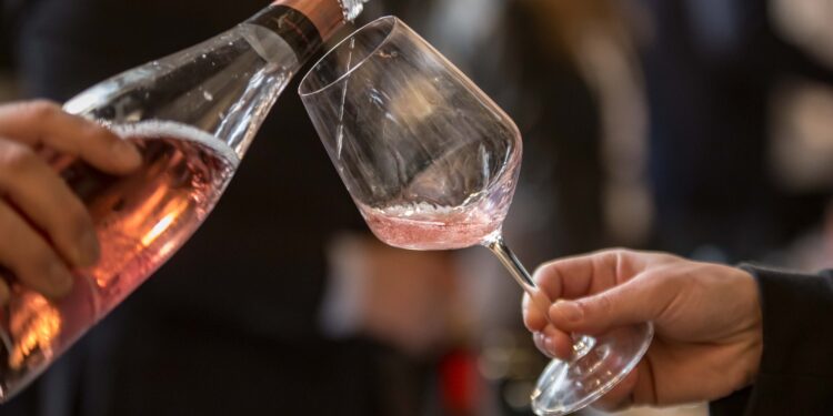 “AsSaggi di Vino”: a Siena quattro appuntamenti tra miti, stelle e geologia