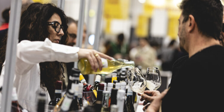 Slow Wine Fair 2025: a BolognaFiere dal 23 al 25 febbraio un viaggio dalla vigna alla bottiglia