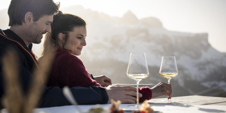 Enoturismo ad alta quota: esperienze gourmet dalle piste da sci ai migliori rifugi dell’Alto Adige