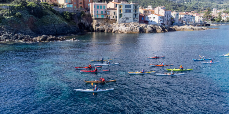 Dal 13 al 16 marzo arriva la circumnavigazione dell’Isola d’Elba in Sea Kayak