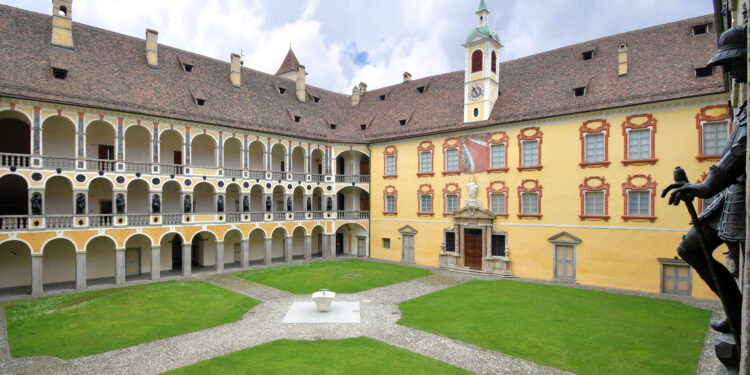 In occasione della Giornata Mondiale dell’Arte, Bressanone mette in luce il suo straordinario panorama artistico