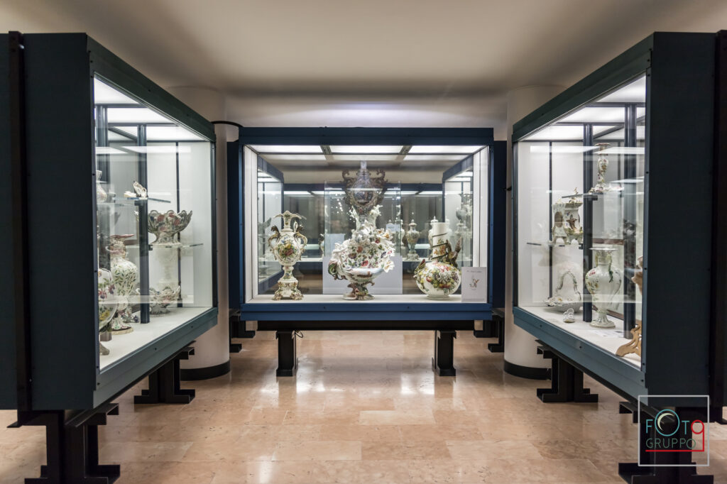 Esposizione di ceramica a Nove (Veneto)
