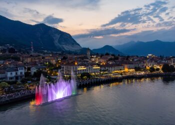 “Baveno e Feriolo d’Incanto”: dal 12 luglio la notte si accende di magia con fontane luminose e spettacoli laser
