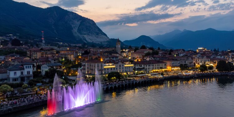 “Baveno e Feriolo d’Incanto”: dal 12 luglio la notte si accende di magia con fontane luminose e spettacoli laser