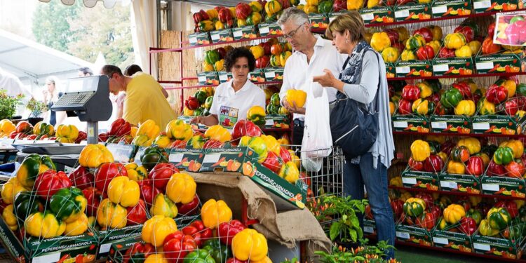 A Carmagnola torna la Fiera del Peperone: dal 29 agosto al 7 settembre un omaggio al tesoro del Piemonte