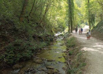 Pieve Torina e il Percorso delle acque, una vacanza con vista sui monti marchigiani
