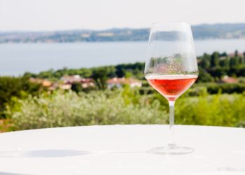 Nelle colline bresciane un dolce autunno tra vigneti e grandi vini