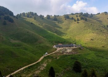 Il FAI apre al pubblico la malga di Monte Fontana Secca e Col de Spadaròt (BL)