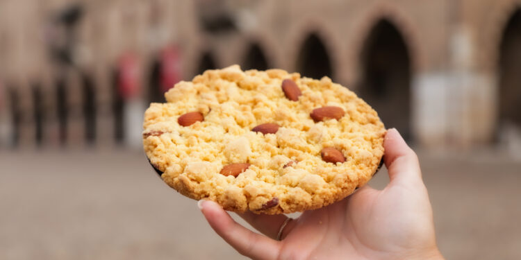 Dal 17 al 19 ottobre Mantova torna a “croccare” con la festa della Sbrisolona