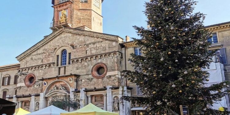 A Natale l’Emilia si illumina di meraviglie tra borghi medievali e città d’arte